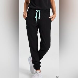NWOT - Garde-Malade "Rosie" black jogger scrubs (PETITE) - XS